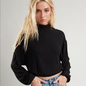 cute and comfy cropped sweater!